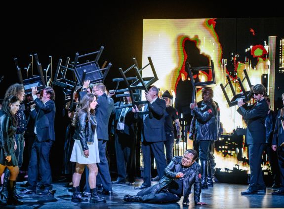 Camille Schnoor, Sung Kyu Park, Musa Nkuna, Ensemble, Chor © Oliver Vogel