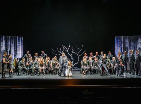 Sung Kyu Park, Camille Schnoor, Ensemble, Chor © Oliver Vogel