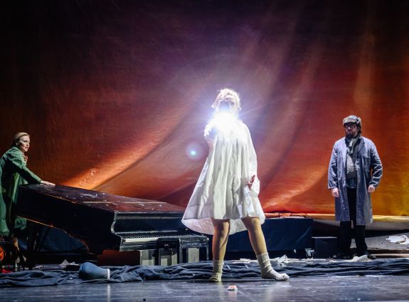 Opernfestspiele Heidenheim_2026_MACBETH_Julia Rutigliano, Leah Gordon, Rory Dunne_©_Oliver Vogel